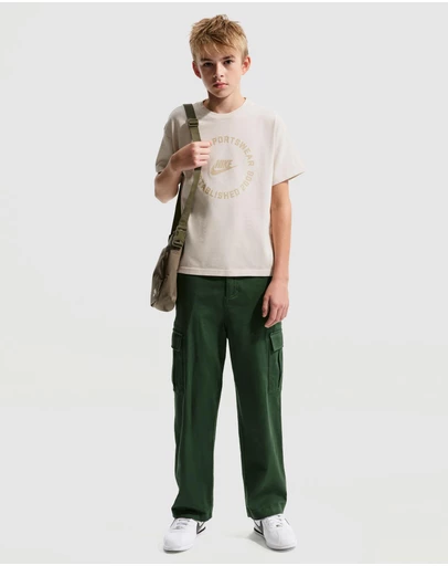 Nike - Nike Sportswear Tee - Teens