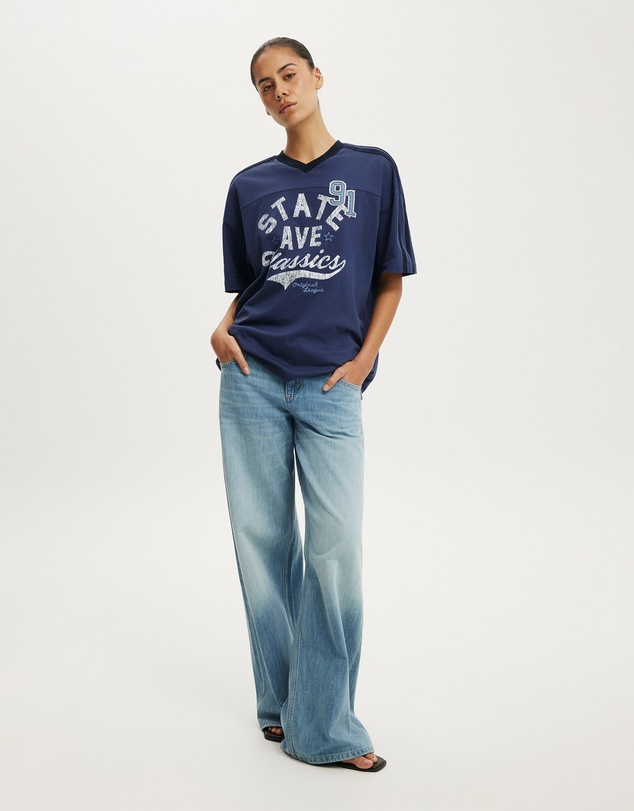 Cotton On - V Neck Oversized Graphic Tee