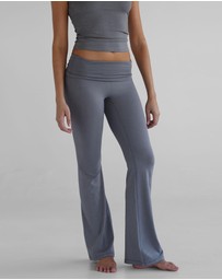 Leelo Active - Lounge Flare Pants - ICONIC EXCLUSIVE