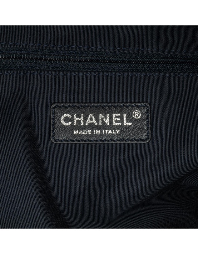 Pre-Loved by Azura Reborn - Pre-Loved chanel Denim Textile Handbag with Leather Trim and Chain Detail