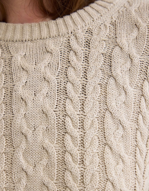 Oxford - Evie Cable Knit Crew Neck