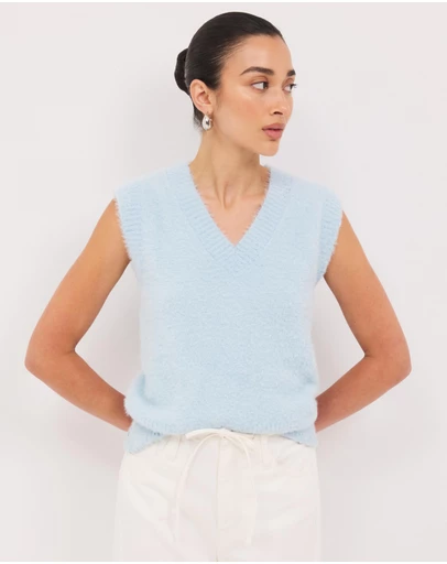 Calli - Rae V-Neck Knit Vest Top