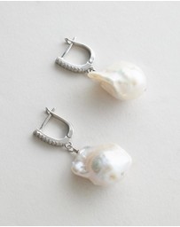 Carly Paiker - Marino Baroque Pearl Earrings