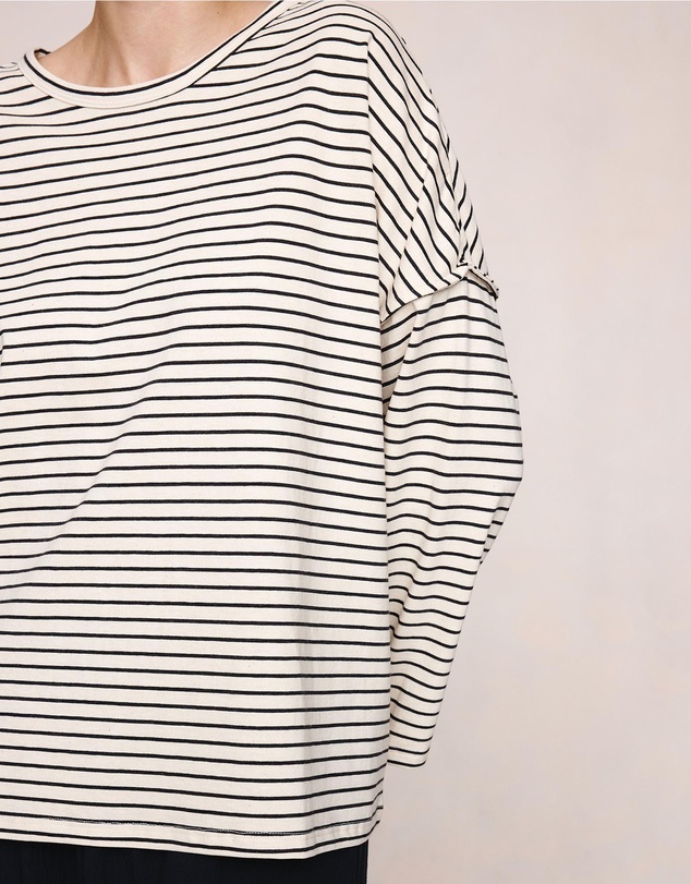 Marle - Yelena Tee