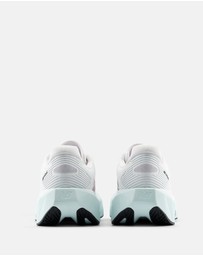 New Balance - FuelCell Rebel v5 (Wide Fit) - Women's