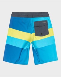 Quiksilver - Boys 8 to 16 Everyday 17
