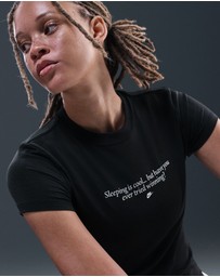 Nike - Sportswear Chill Knit Tee
