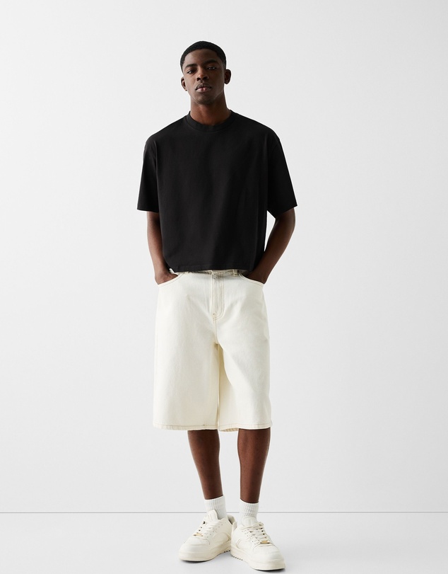 Bershka - Boxy Fit Cropped Short Sleeve T-shirt