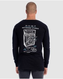 DVNT - Amplified Long Sleeve