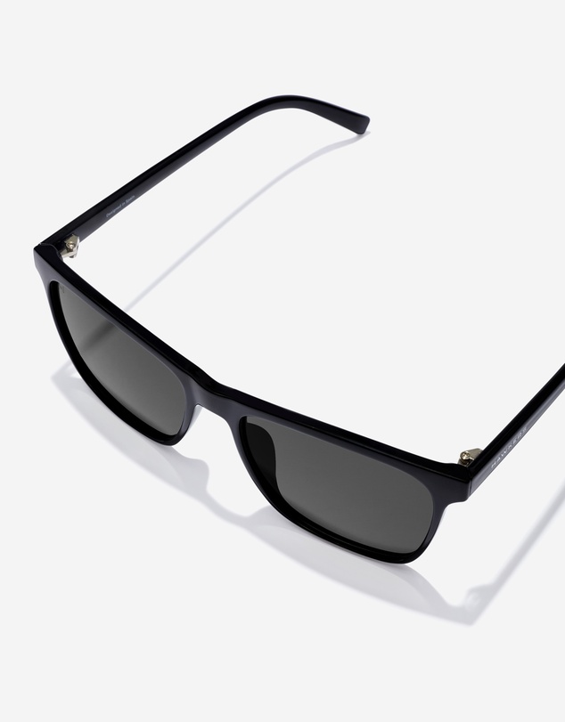 Hawkers Co - Hawkers - Wave - polarized black dark  Sunglasses for Men and Women Polarized