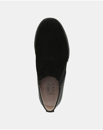 Naturalizer - Untold Slip-On Sneaker - Black