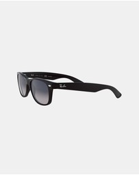 Ray-Ban - New Wayfarer Classic Polarised RB2132