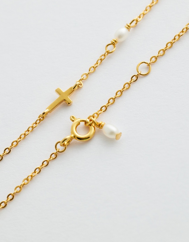SAINT VALENTINE - Cross & Pearl Bracelet - Gold - ICONIC EXCLUSIVE