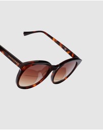 Hawkers Co - HAWKERS - Carey Brown RESORT Sunglasses for Men and Women UV400