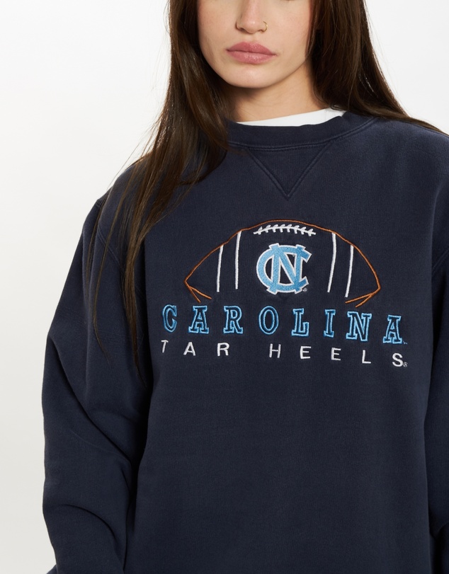 Vintage by The Real Deal - Pre Loved - Vintage University of North Carolina Tar Heels Sweatshirt