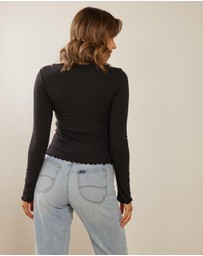 Atmos&Here - Bianca Ribbed Detailed Top