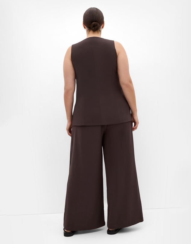 City Chic - Plus size Abbie Vest - chocolate