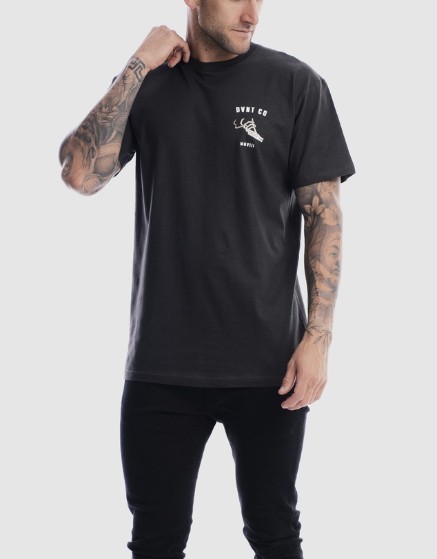DVNT - High Tee