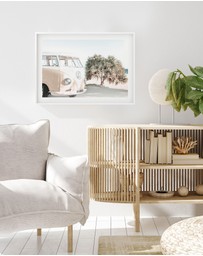Olive et Oriel - Wategos Kombi Art Print