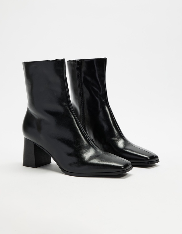 AERE - Stella Block Heel Leather Boots