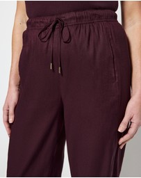Commonry - Stephanie Pant