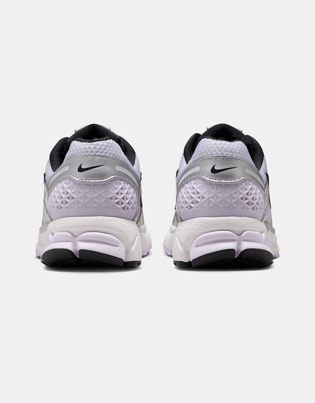 Nike - Zoom Vomero 5 - Women's