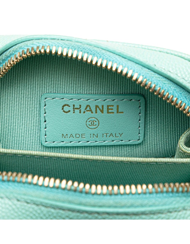 Chanel - Pre-Loved CC Quilted Caviar Zip Phone Case