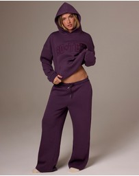BO+TEE - Cosy Coffee Run With Lyds Butler Joggers