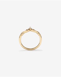 Michael Hill - 0.12 Carat TW Diamond Contoured Wedding band in 14kt Yellow Gold