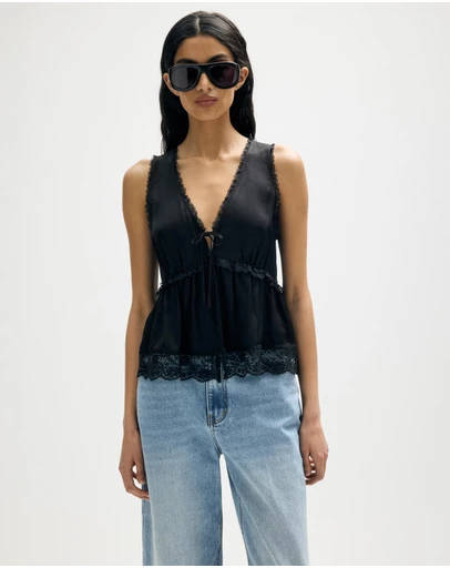 Minima Esenciales - Elina Lace Trim Top