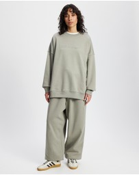 adidas Originals - Essentials Linear Oversized Jogger Pants