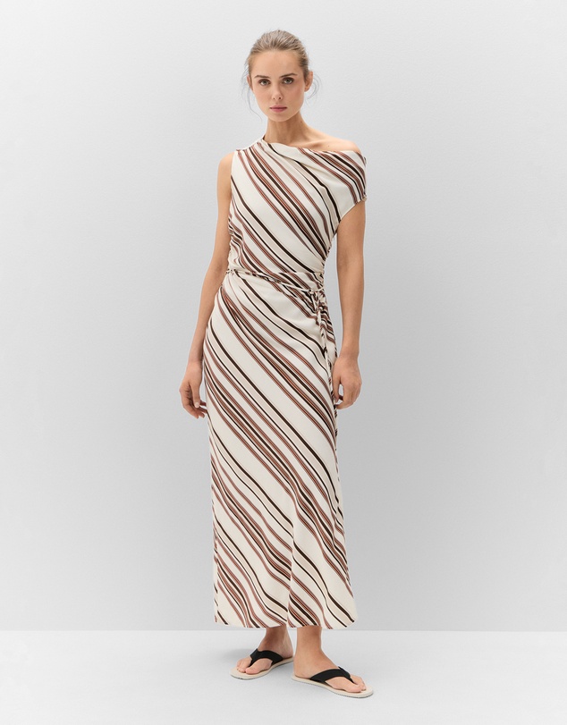 UNISON - Drape Off Shoulder Maxi Dress