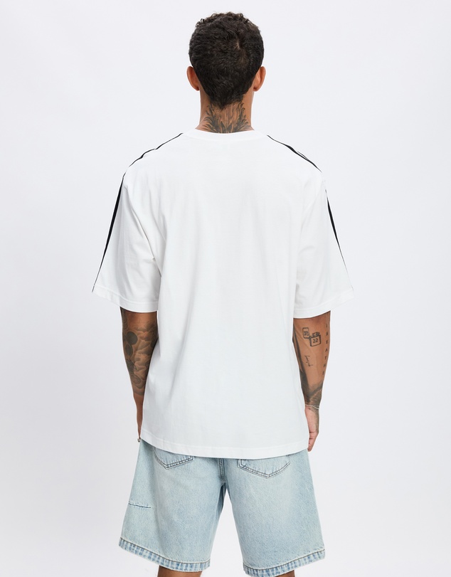 adidas Originals - Adicolor 3-Stripes Oversized Tee