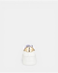 GUESS - Ameria Sneakers