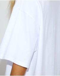 Dazie - Stay In Bloom Oversized Graphic Tee