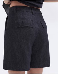 UNISON - Rinse Denim Pleated Short