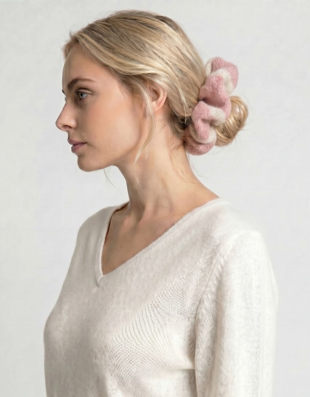 SILK MAGNOLIA - Cashmere Scrunchie