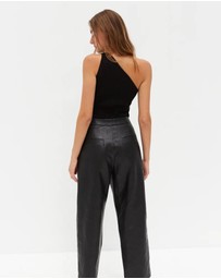 Style Addict - One Shoulder Knit Top