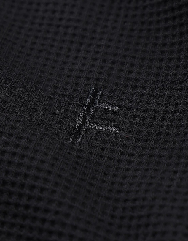 Former - AG Raglan Waffle // Black