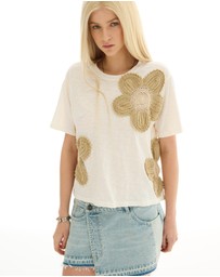 THE TALES - The Tales Crochet Flower Field Tee
