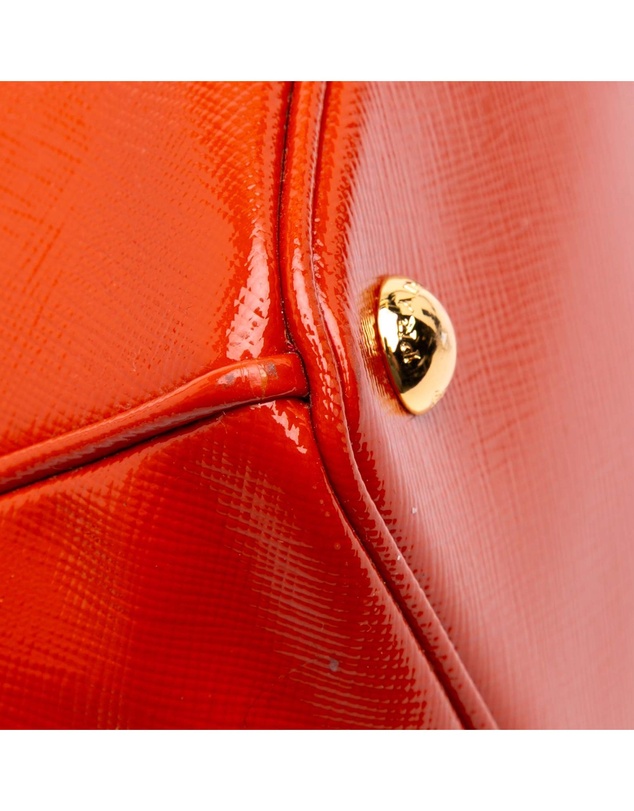 Pre-Loved by Azura Reborn - Pre-Loved Medium Saffiano Vernice Galleria Double Zip Satchel