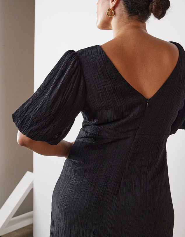 Atmos&Here Curvy - Evelynn Textured Midi Dress