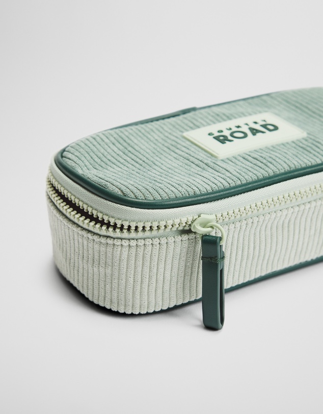 Country Road - Cord Zip Around Case