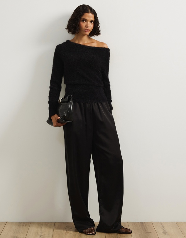 Atmos&Here - Abi Off Shoulder Sweater