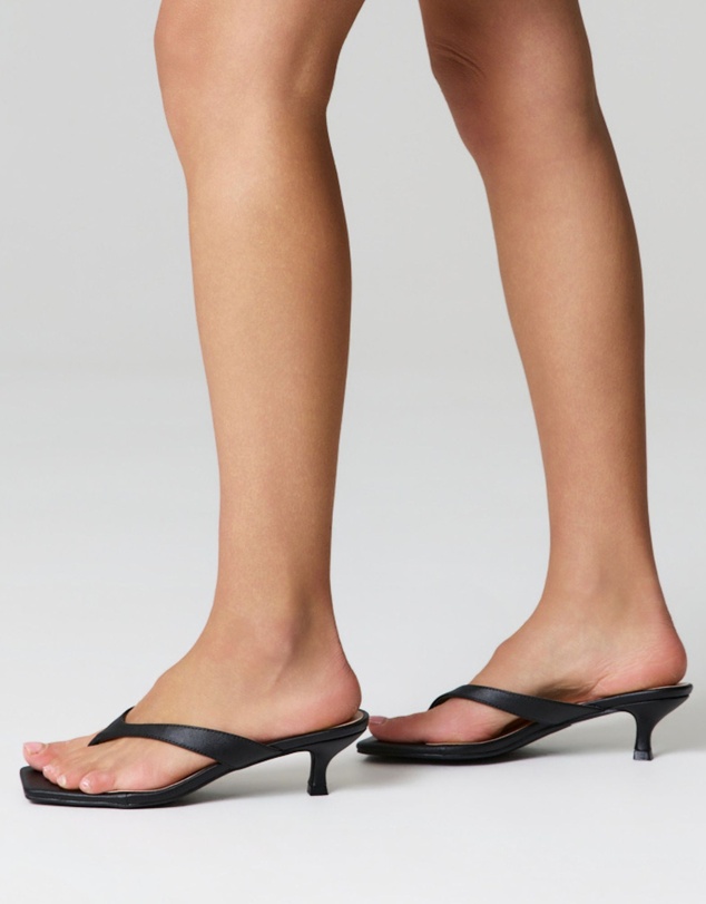 Verali - Martha Kitten Heel Thongs