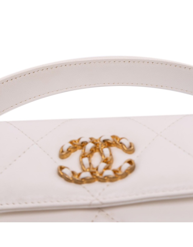 Pre-Loved by Azura Reborn - Pre-Loved Quilted Lambskin Chanel 19 Card Holder On Chain