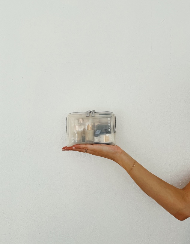 CEE CLEAR - Mini Milky Cosmetic Case