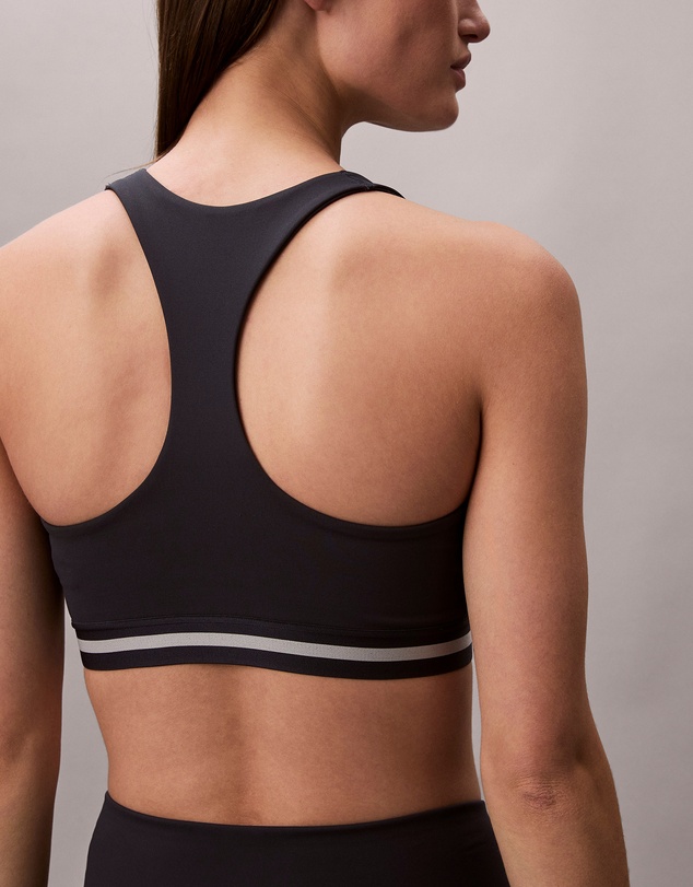 Calvin Klein - Quick-Dry Medium-Impact Sports Bra