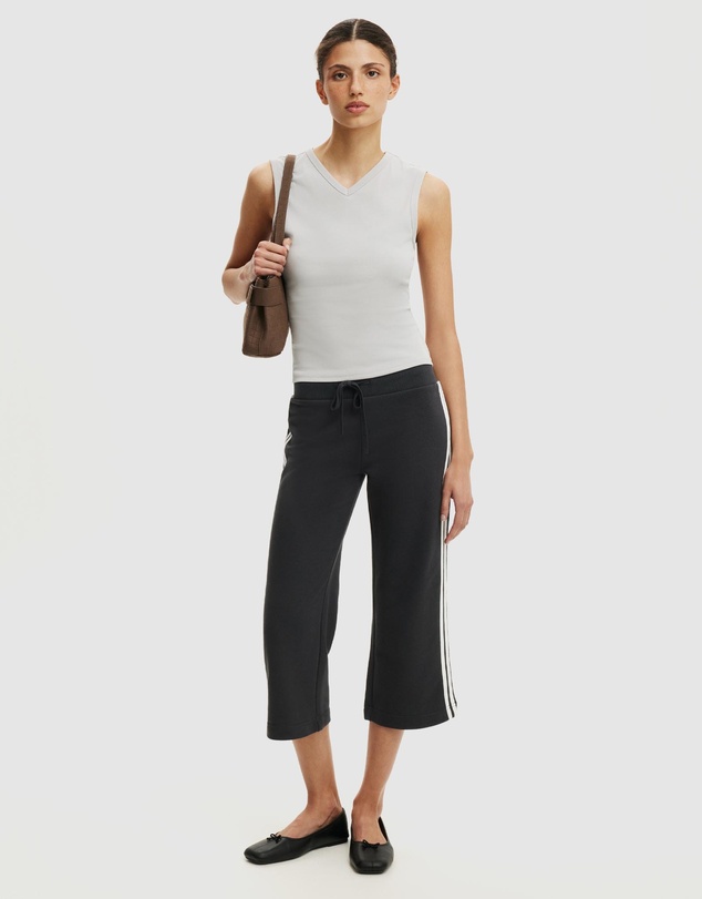 Cotton On - Capri Fleece Sweatpants