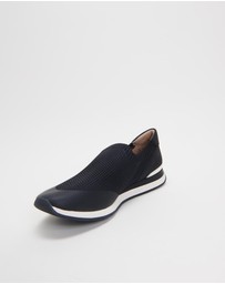 Naturalizer - Lafayette Slip-On Sneaker - Black